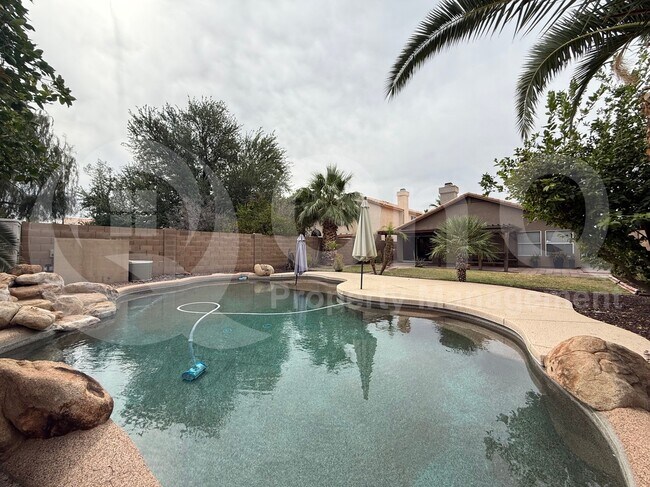 5184 W Geronimo St Chandler, AZ 85226 photo 2