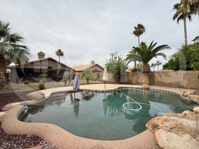 5184 W Geronimo St Chandler, AZ 85226 photo 4