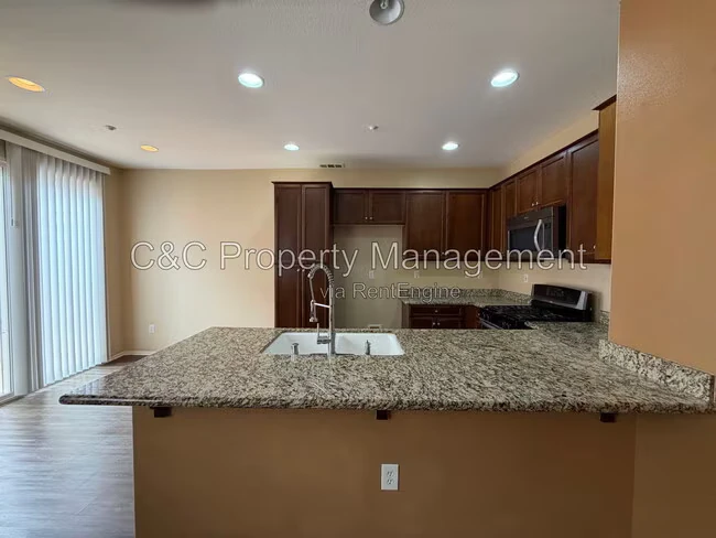 35833 Ellison Ln Murrieta, CA 92562 photo 2
