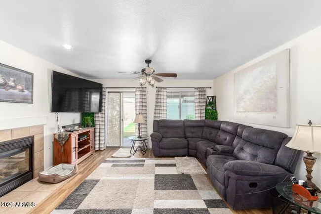 40147 N Cassara Dr San Tan Valley, AZ 85140 photo 3