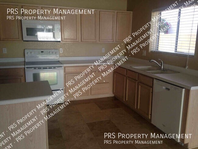 629 S Oak St Gilbert, AZ 85233 photo 3