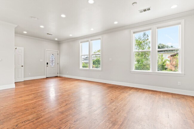 1430 Benton St Alameda, CA 94501 photo 3