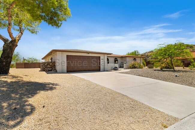 16065 N Boulder Dr Fountain Hills, AZ 85268 photo 2
