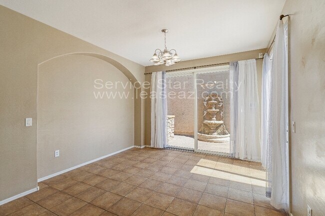 860 S Huish Dr photo 4