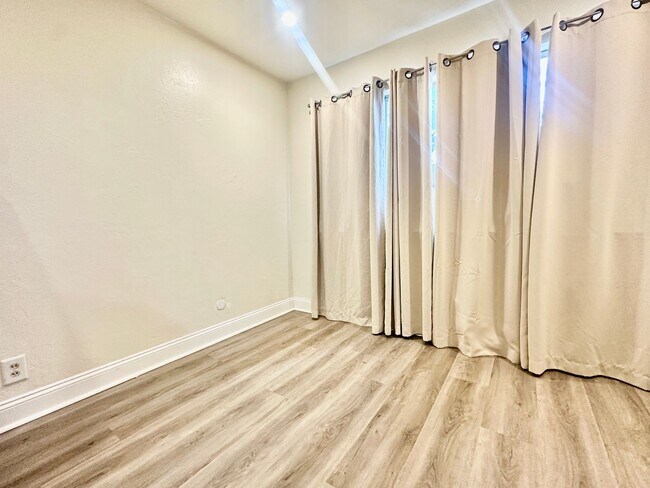 1357 Phelps Ave San Jose, CA 95117 photo 4