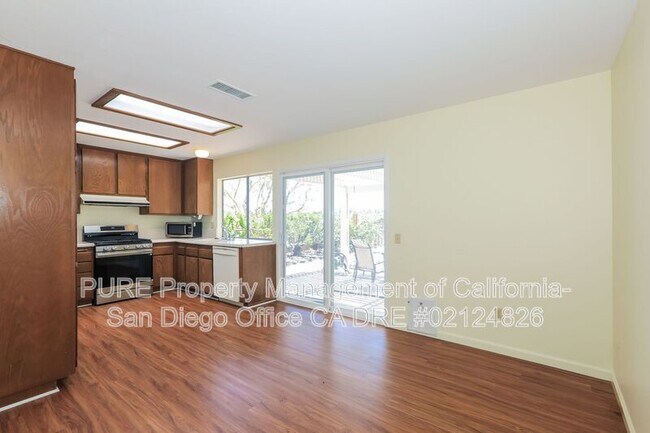 6386 Amberly St San Diego, CA 92120 photo 3