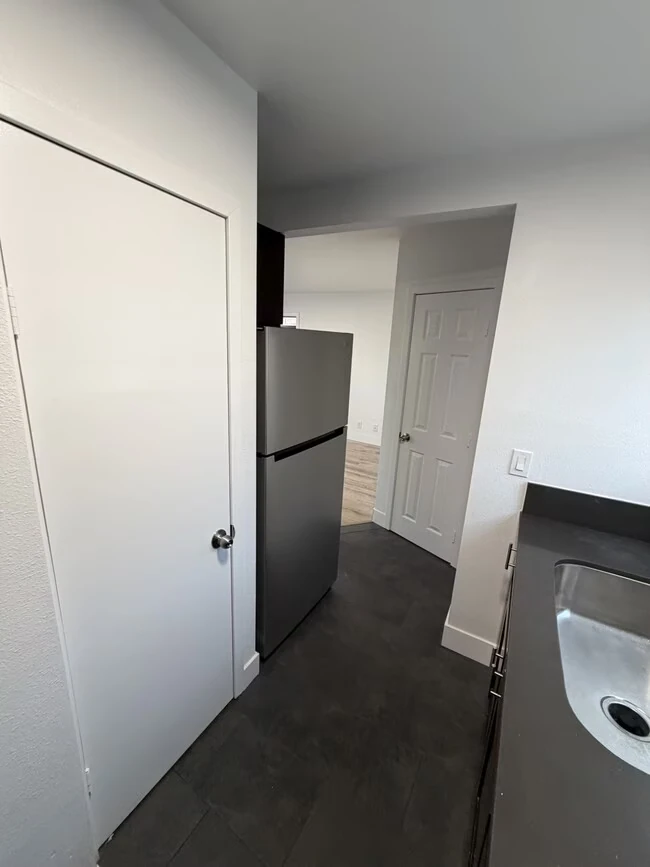 7560 North Ave Lemon Grove, CA 91945 photo 2