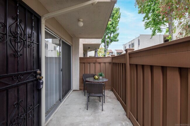 3549 Castle Glen Dr San Diego, CA 92123 photo 3