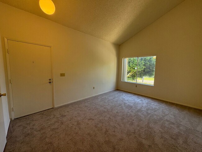 10858 Tierrasanta Blvd San Diego, CA 92124 photo 4