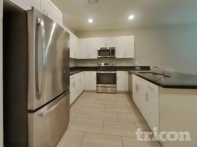 12595 W Gentle Rain Rd Peoria, AZ 85383 photo 5
