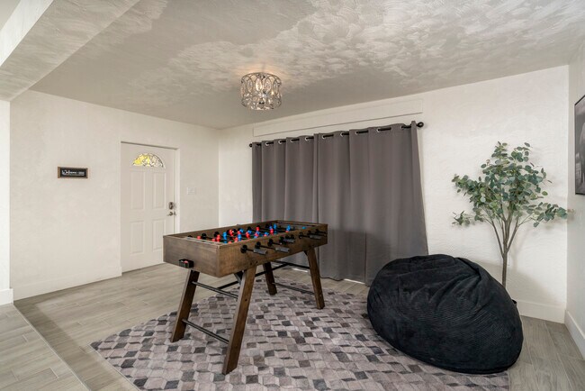 1047 W Elna Rae St Tempe, AZ 85281 photo 3