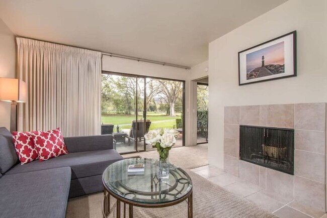 668 Cottage Dr Napa, CA 94558 photo 2