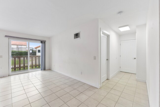 1551 Broadway Chula Vista, CA 91911 photo 2
