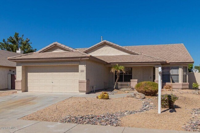 6444 W Tonto Dr photo 2
