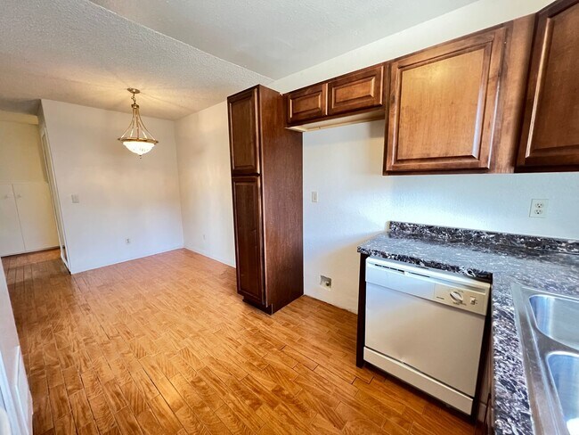 10210 Michala Pl Santee, CA 92071 photo 5