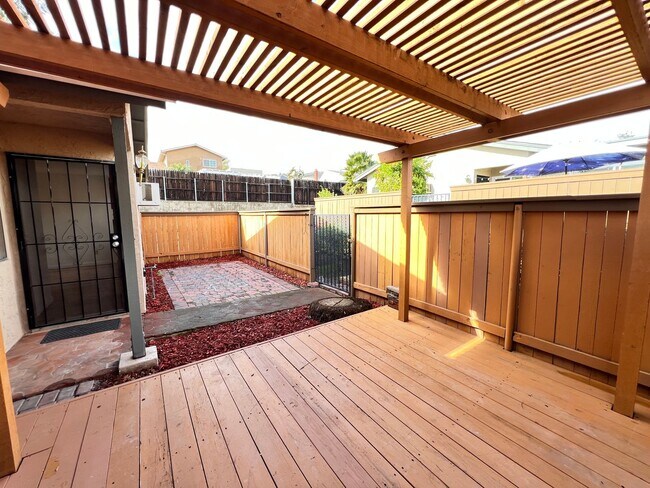 10210 Michala Pl Santee, CA 92071 photo 3