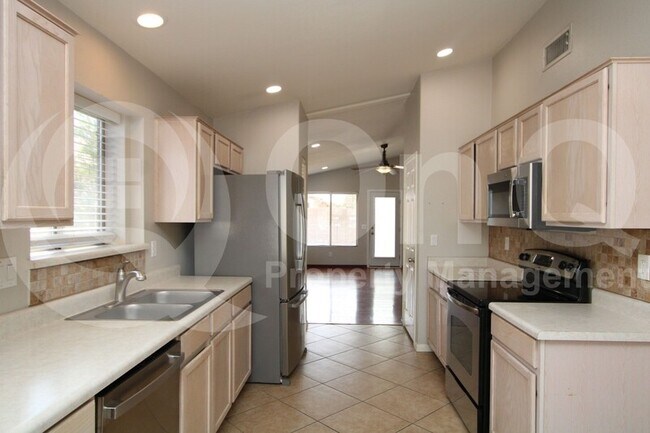 2283 E Pinto Dr Gilbert, AZ 85296 photo 2