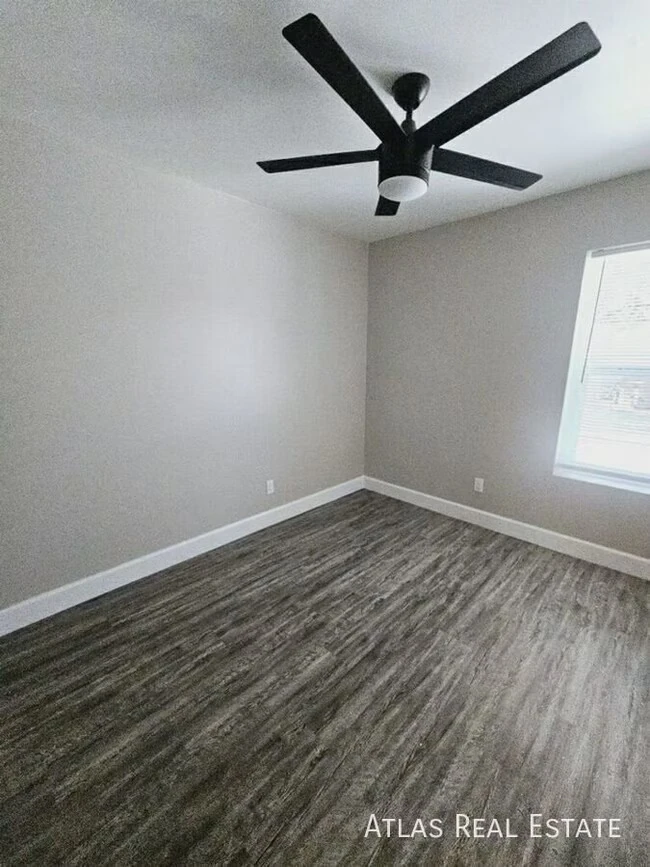 2826 E Capri Cir Mesa, AZ 85204 photo 2