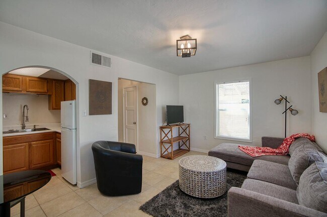 502 W Roma Ave Phoenix, AZ 85013 photo 5
