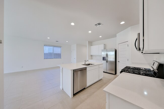 9634 W Verde Ln Phoenix, AZ 85037 photo 5