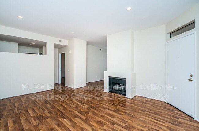 4049 Carmel View Rd San Diego, CA 92130