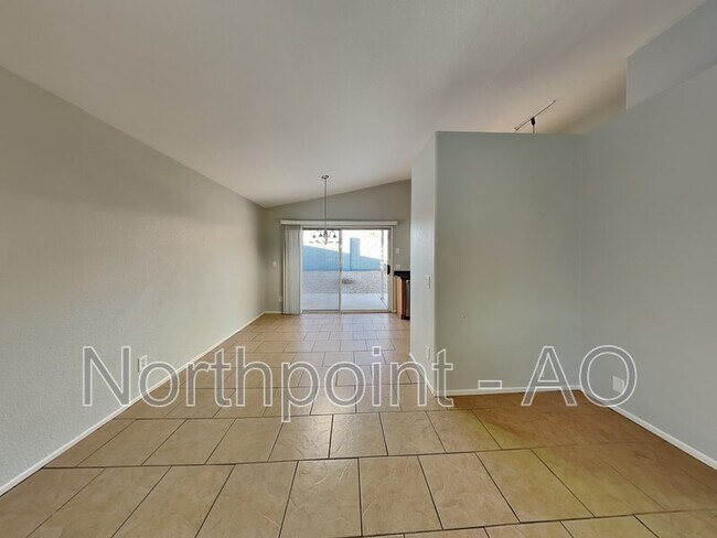 16132 W Lincoln St Goodyear, AZ 85338 photo 4