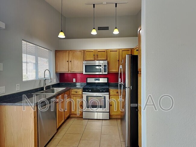 16132 W Lincoln St Goodyear, AZ 85338 photo 5