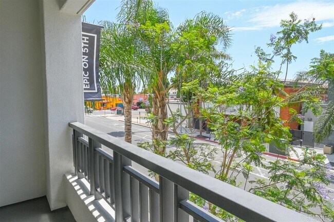 3275 Fifth Ave San Diego, CA 92103 photo 2