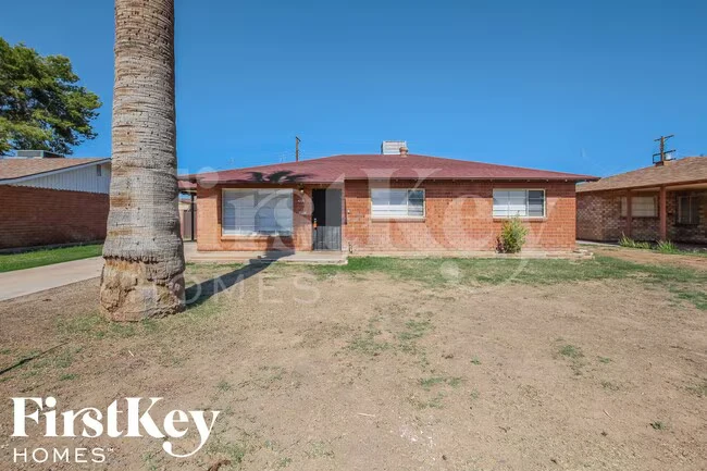4220 W Cavalier Dr Phoenix, AZ 85019 photo 2