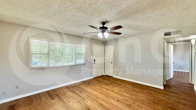 1040 W Yale Dr Tempe, AZ 85283 photo 5
