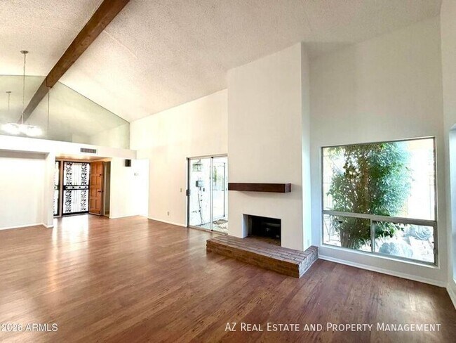 2901 W Sierra St Phoenix, AZ 85029 photo 4