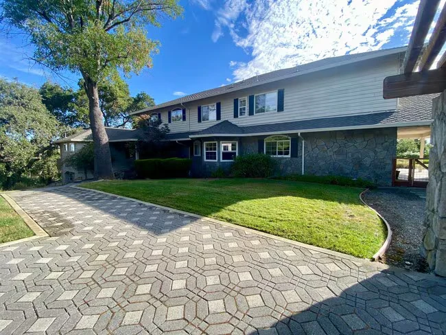 Panoramic Views And Quiet Luxury In Los Gatos photo 3