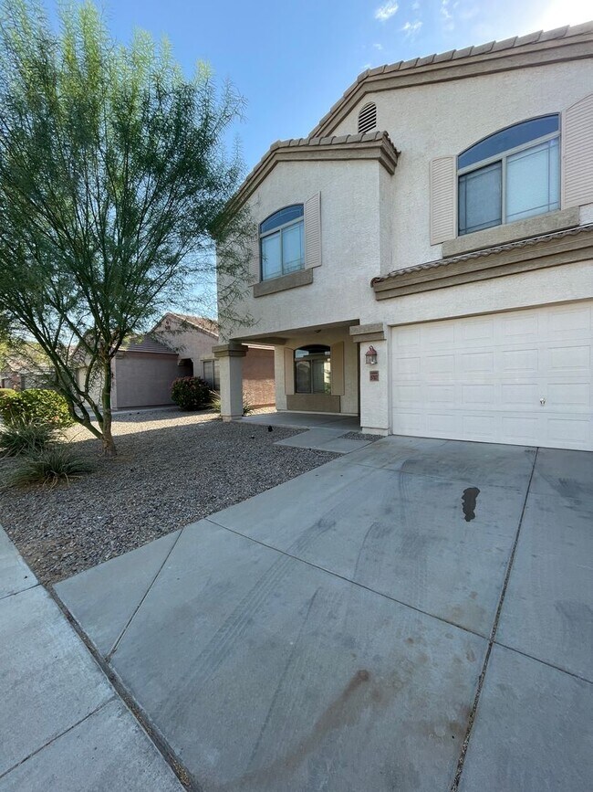 5707 S 31st Dr Phoenix, AZ 85041 photo 3