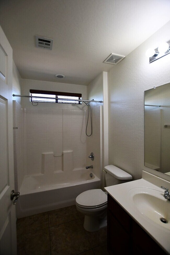 3828 S Vineyard Ave Gilbert, AZ 85297 photo 4