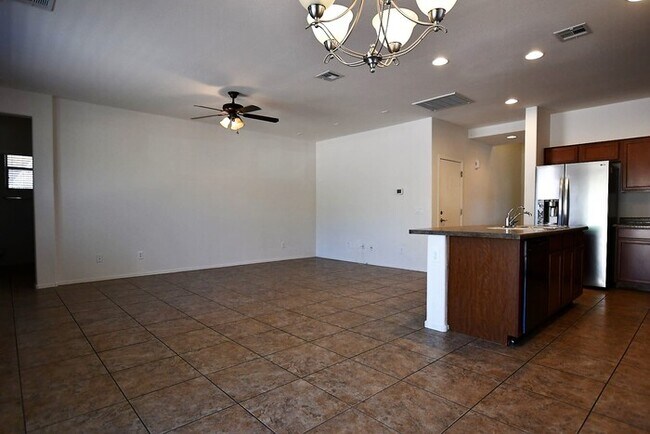 3828 S Vineyard Ave Gilbert, AZ 85297 photo 5