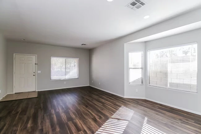 3402 N 129th Dr Avondale, AZ 85392 photo 4