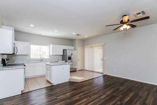 3402 N 129th Dr Avondale, AZ 85392 photo 5