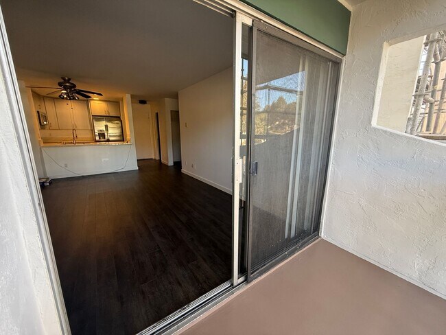 4060 Huerfano Ave San Diego, CA 92117 photo 2