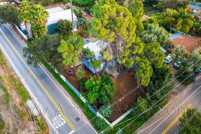 2061 Cam Rainbow Fallbrook, CA 92028 photo 4