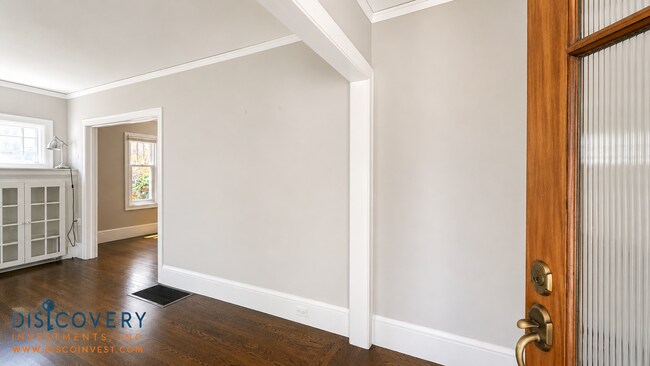 4517 Pleasant Valley Ct N Oakland, CA 94611 photo 3