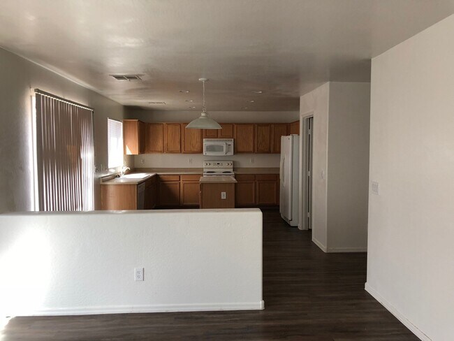 45579 W Dutchman Dr Maricopa, AZ 85139 photo 5