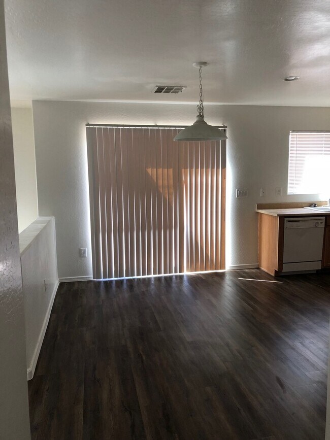 45579 W Dutchman Dr Maricopa, AZ 85139 photo 4