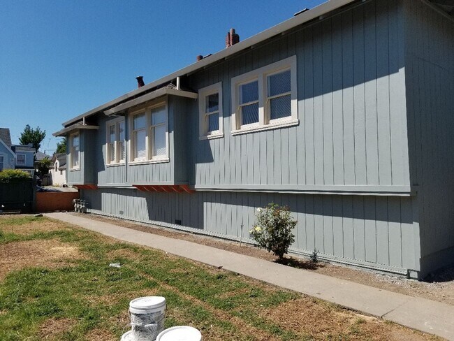 230-234 Arkansas St Vallejo, CA 94590 photo 2