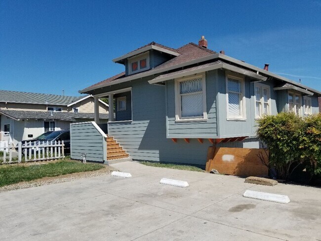 230-234 Arkansas St Vallejo, CA 94590