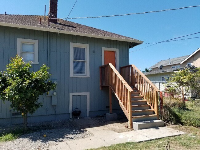 230-234 Arkansas St Vallejo, CA 94590 photo 3