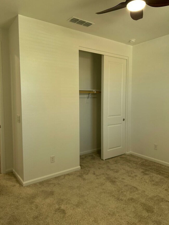 18021 Avenida del Sol W Surprise, AZ 85387 photo 4