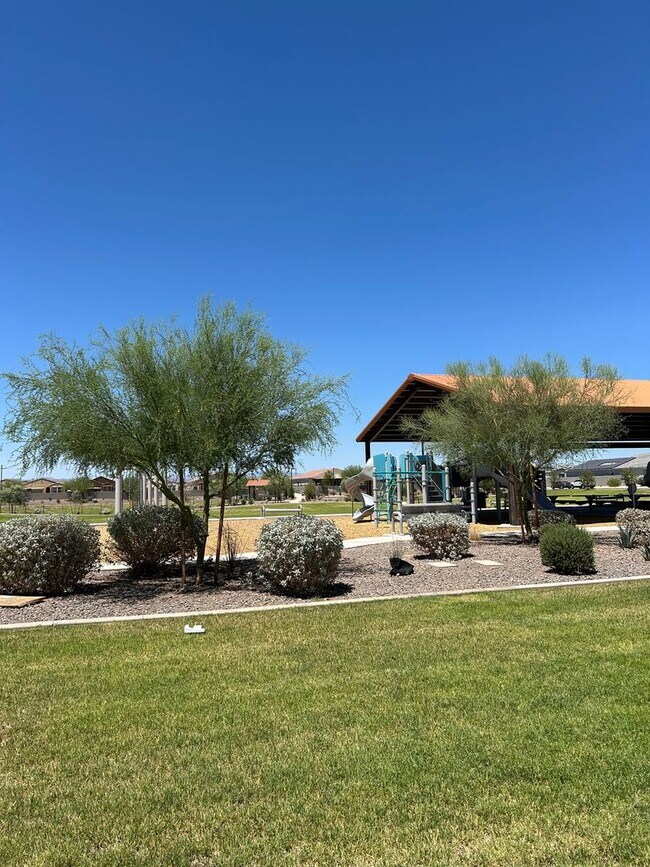 18021 Avenida del Sol W Surprise, AZ 85387 photo 3