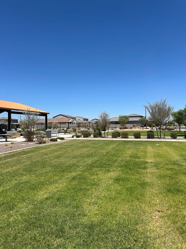 18021 Avenida del Sol W Surprise, AZ 85387 photo 5