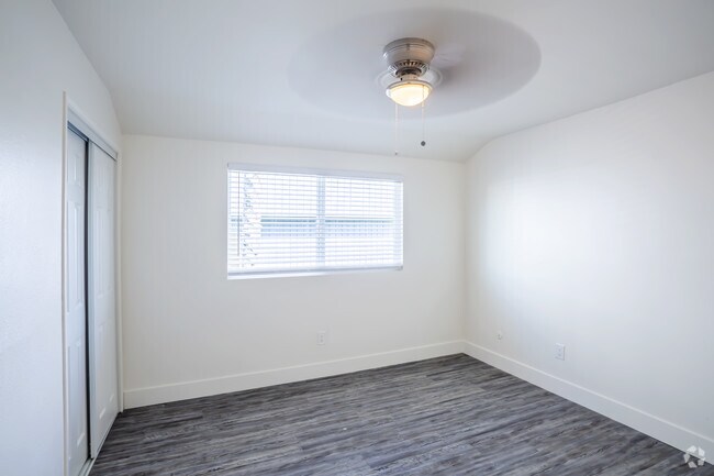 Hilltop Townhomes photo 5