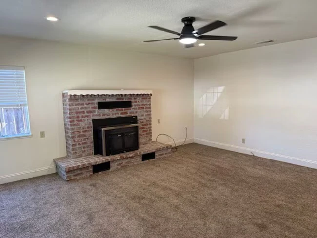 1320 Wilson Ave Tracy, CA 95376 photo 3